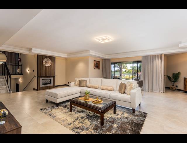 13 BEDROOM FREESTANDING FOR SALE IN PLATTEKLOOF